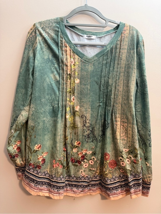 zeagoo Tops - zeagoo Green Floral V-Neck Long Sleeve Top